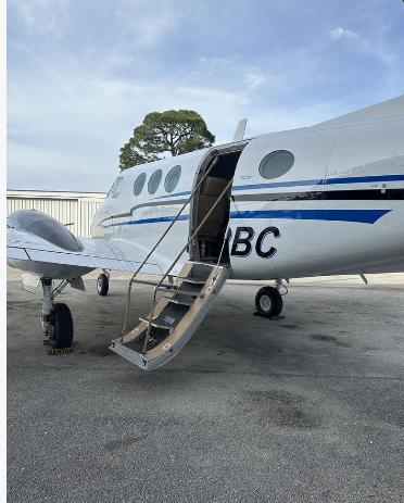 1990 BEECHCRAFT KING AIR C90A Photo 5