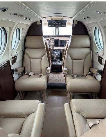 1990 BEECHCRAFT KING AIR C90A Photo 7