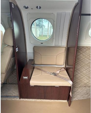 1990 BEECHCRAFT KING AIR C90A Photo 6