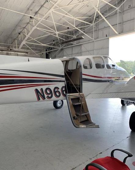 1960 D50C TWIN BONANZA  Photo 3