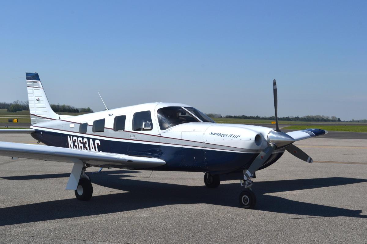 2000 Piper Saratoga Photo 2