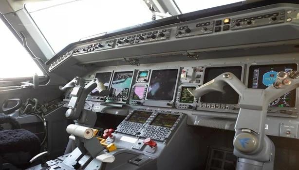 2006 EMBRAER LEGACY 600 Photo 6