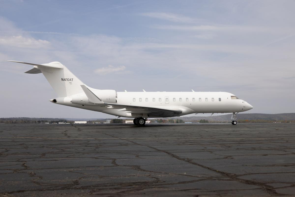 2009 Bombardier Global 5000 Photo 2