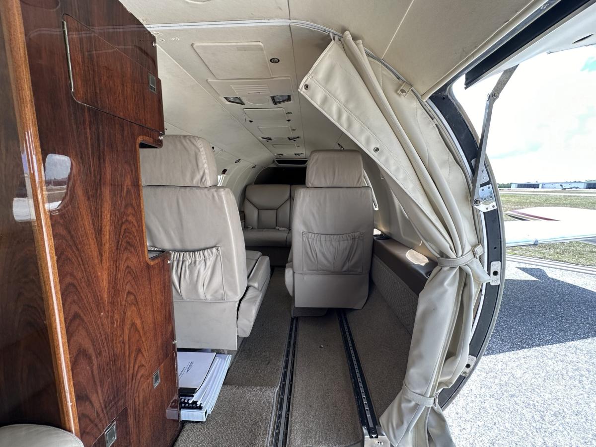 1979 Learjet 25D Photo 3