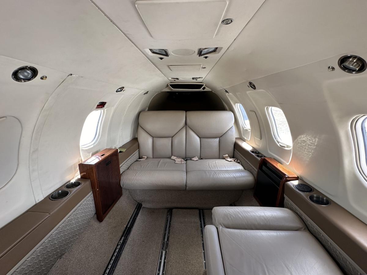 1979 Learjet 25D Photo 4