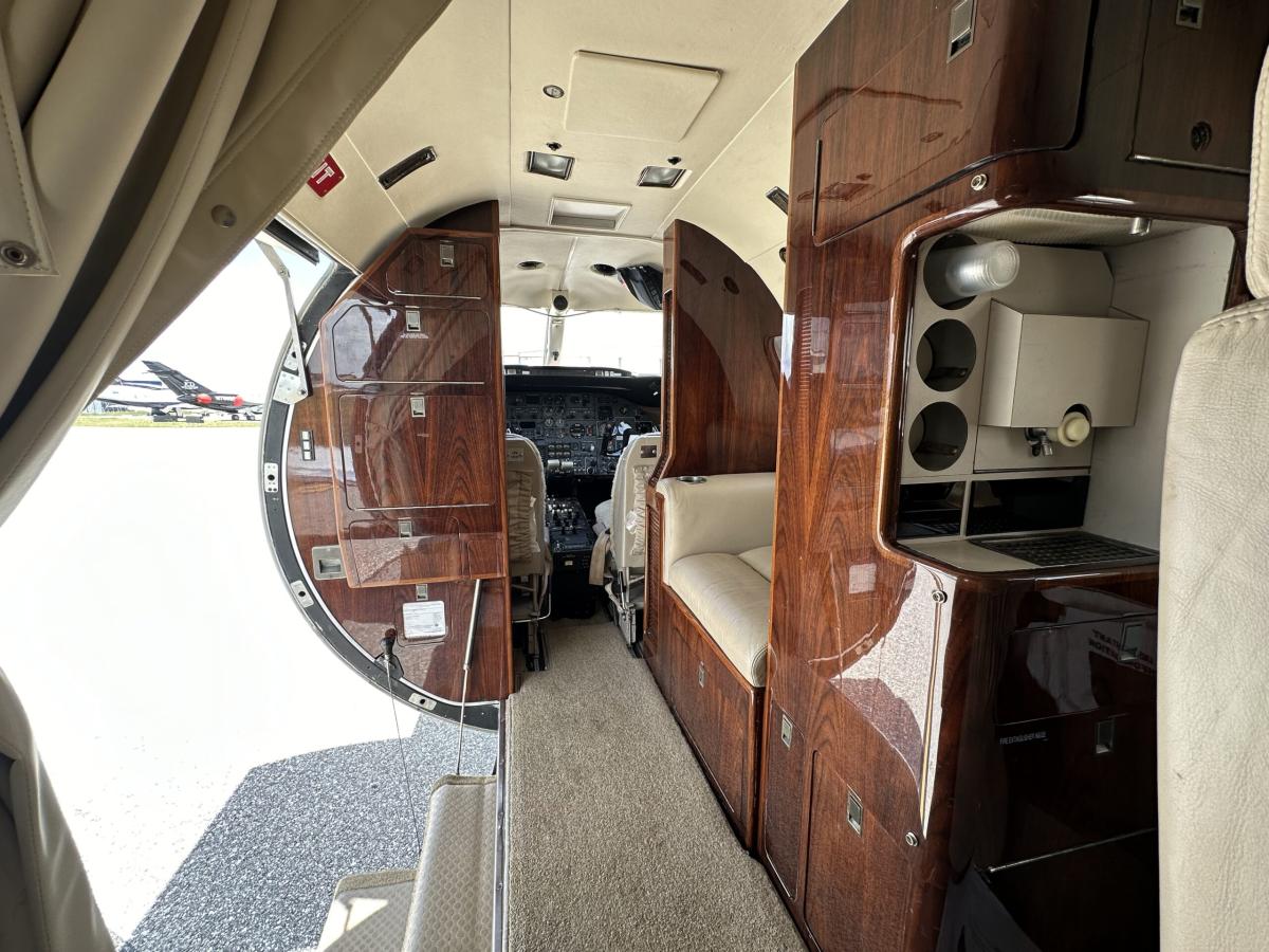 1979 Learjet 25D Photo 6