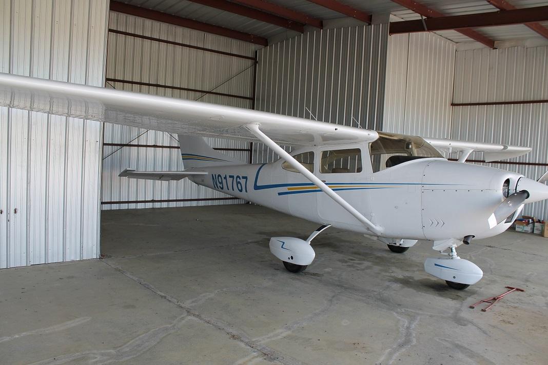 1969 Cessna 182M Photo 2