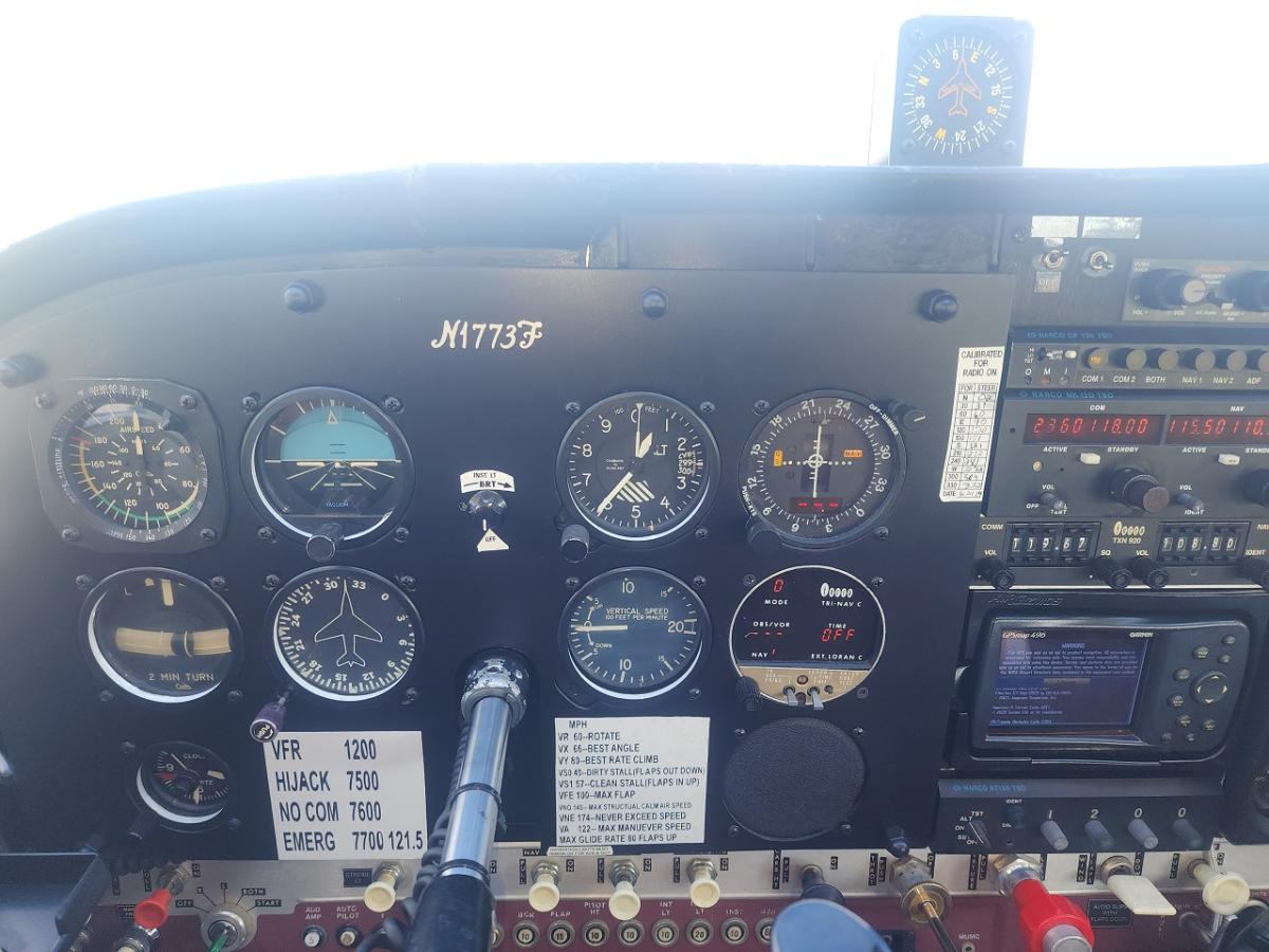1967 Cessna 172H Photo 3