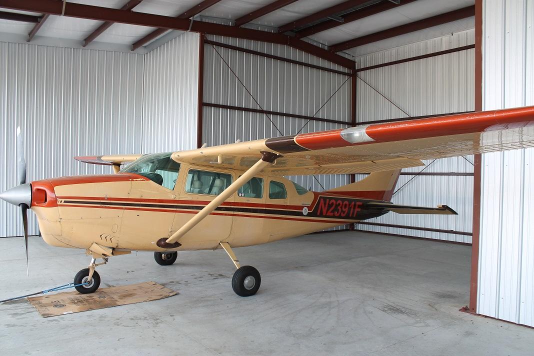 1965 Cessna 210E Photo 3