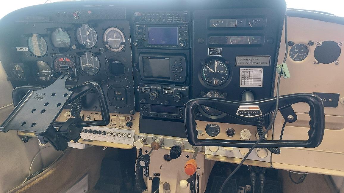 1965 Cessna 210E Photo 7