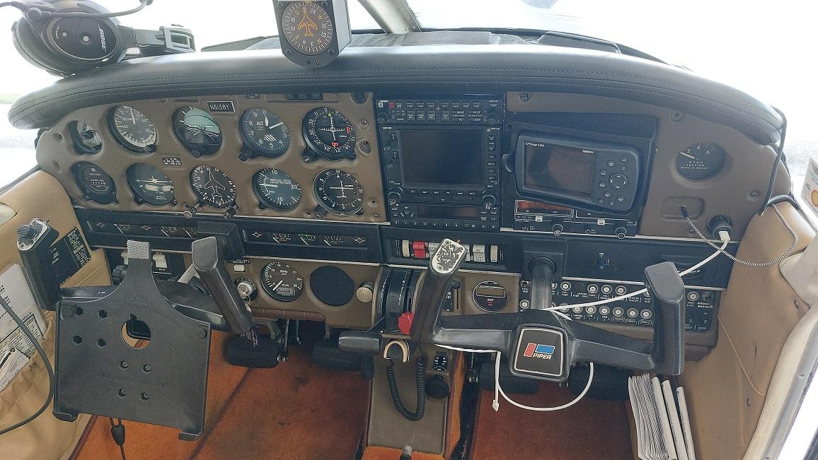 1979 Piper Archer II Photo 2