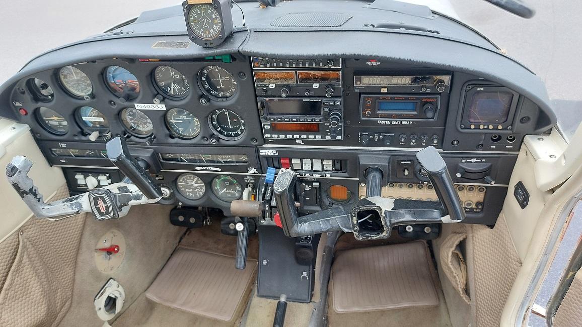 1968 Piper PA28R-180 Photo 6
