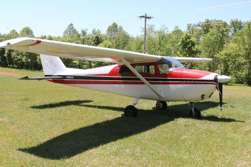 1961 Cessna 172B Photo 4