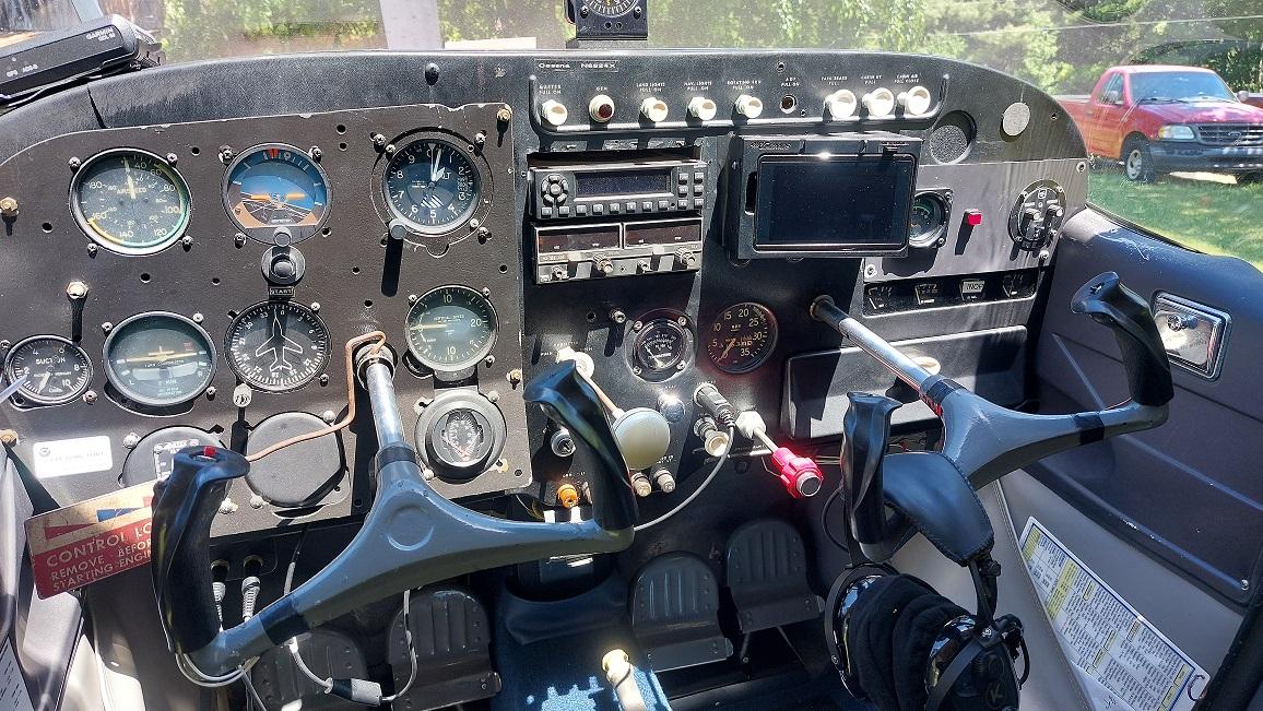 1961 Cessna 172B Photo 3