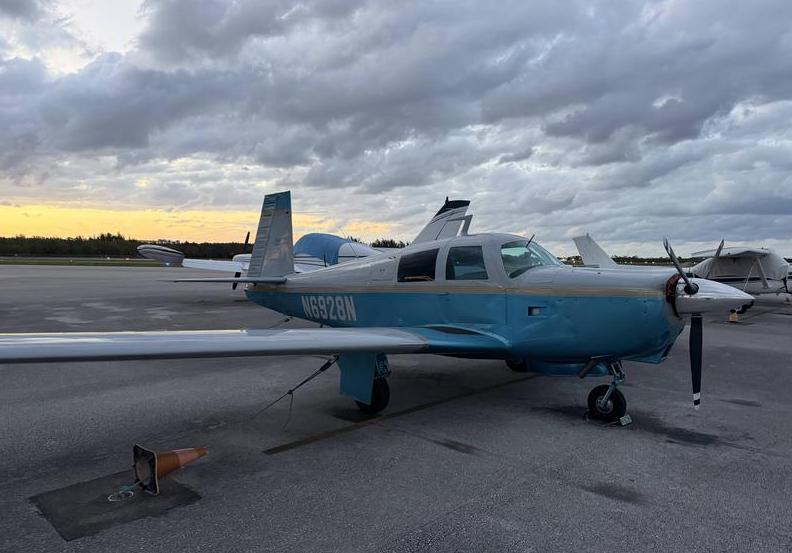 1968 Mooney M20C Photo 4