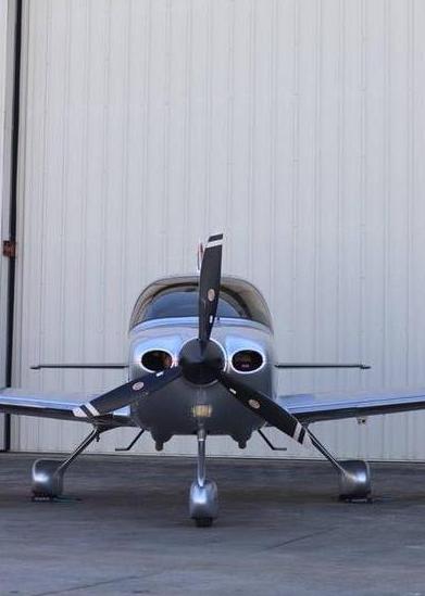 Cirrus SR22 Photo 3