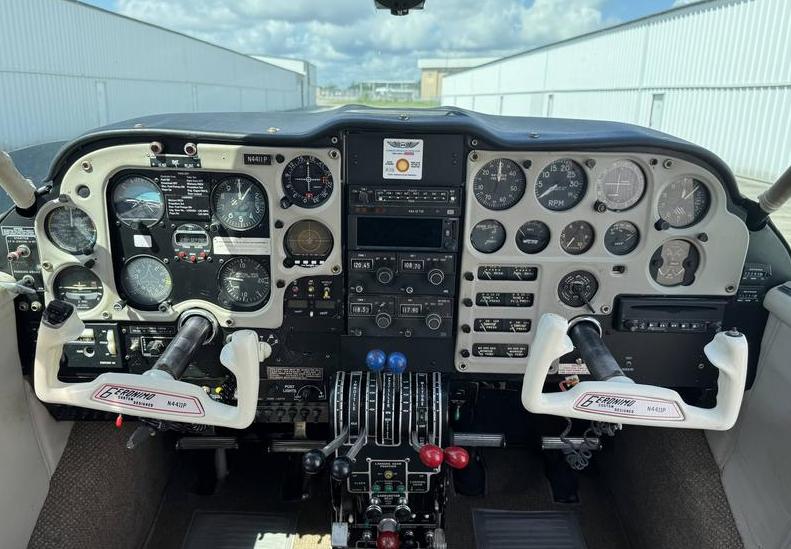 Piper Apache Geronimo Photo 5