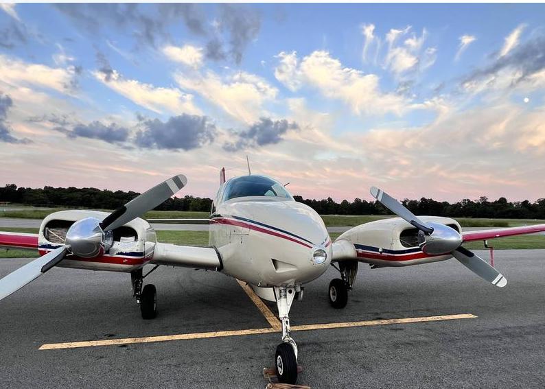 1961 Beech 95-55 Baron Photo 3