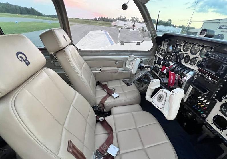 1961 Beech 95-55 Baron Photo 5