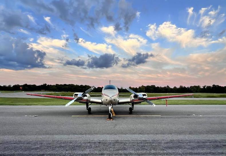 1961 Beech 95-55 Baron Photo 2