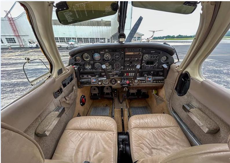 1983 Piper Warrior II Photo 5