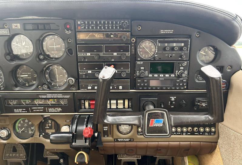 1983 Piper Warrior II Photo 4