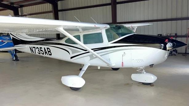 1977 CESSNA 182Q SKYLANE Photo 2