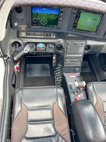 2010 CIRRUS SR20-G3 Photo 4