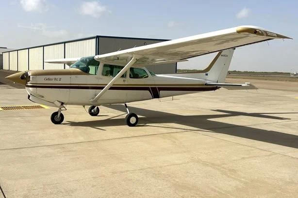 1980 CESSNA 172RG CUTLASS Photo 2