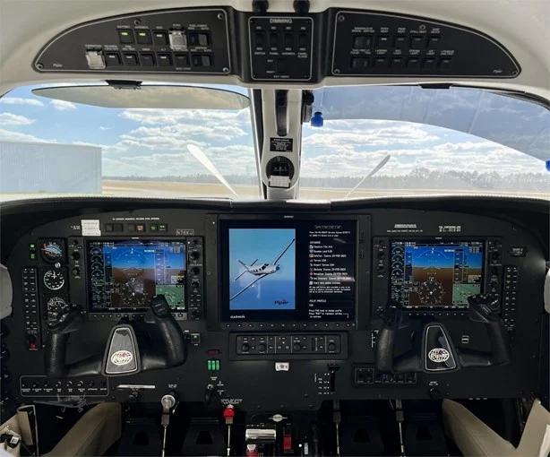 2013 PIPER MERIDIAN Photo 6