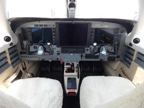 2010 PIPER MERIDIAN Photo 5