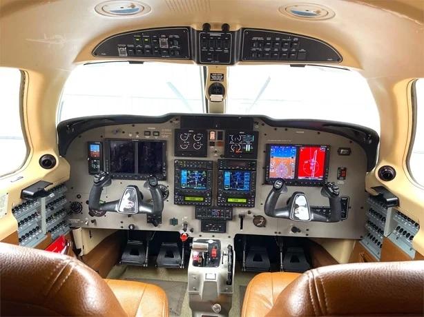 2001 PIPER MERIDIAN Photo 2