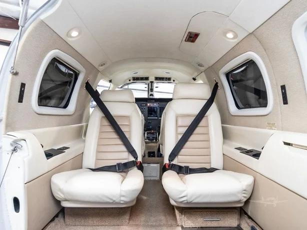 2000 PIPER MALIBU MIRAGE Photo 6