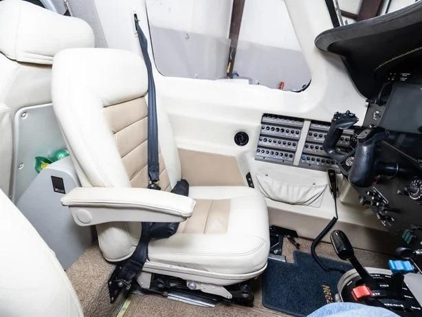 2000 PIPER MALIBU MIRAGE Photo 2