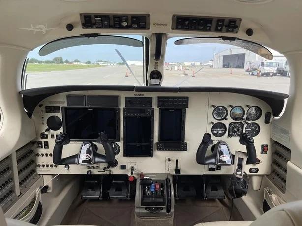 2000 PIPER JETPROP Photo 5