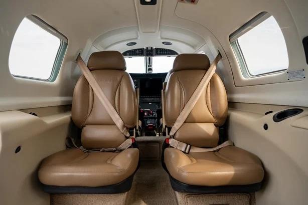 2015 PIPER MERIDIAN Photo 4