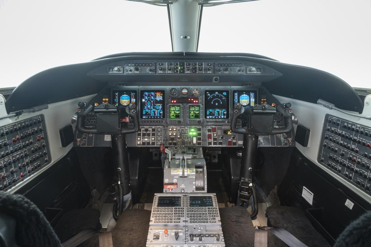 2012 Learjet 45XR Photo 2