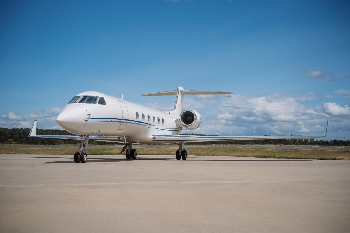 2000 Gulfstream V Photo 6
