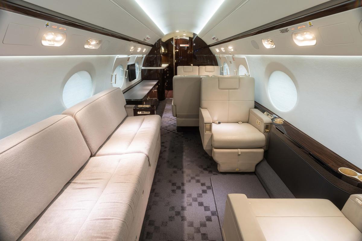 2012 Gulfstream G450 Photo 4