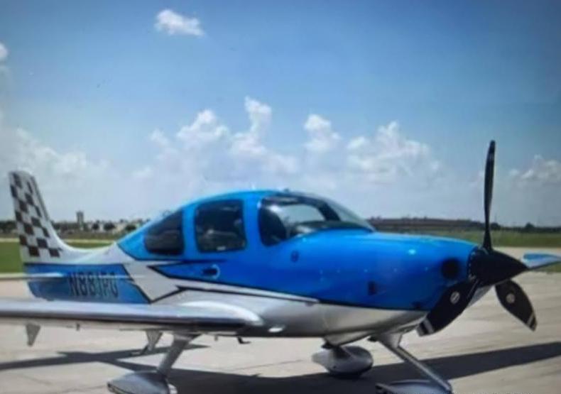 2018 CIRRUS SR22T  Photo 2