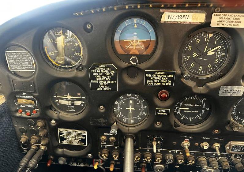 1965 PIPER CHEROKEE 180C Photo 4