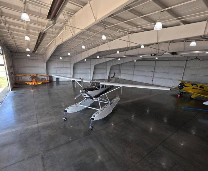 1981 CESSNA 185F ON FLOATS Photo 4