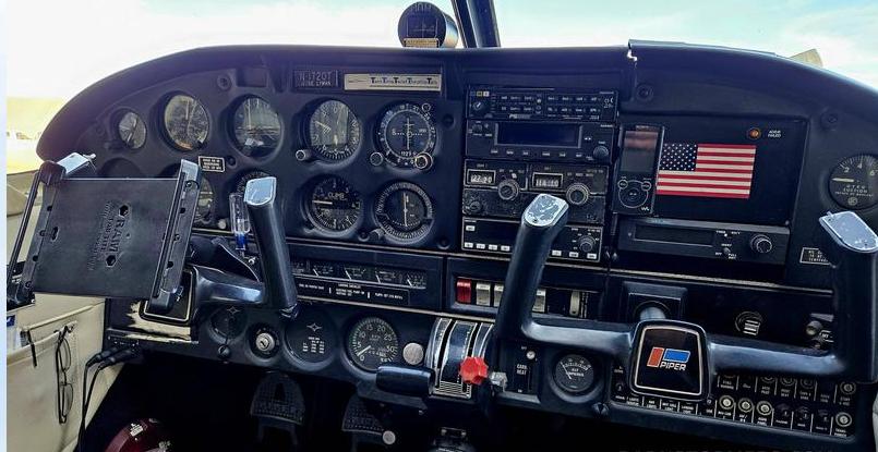 1971 PIPER CHEROKEE 140  Photo 6
