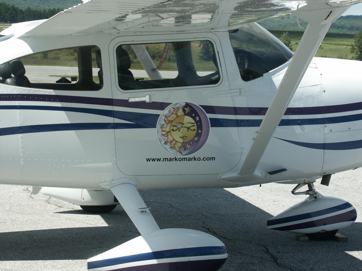 2002 Cessna 182T Skylane Photo 4