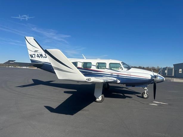 1977 PIPER NAVAJO CR Photo 2