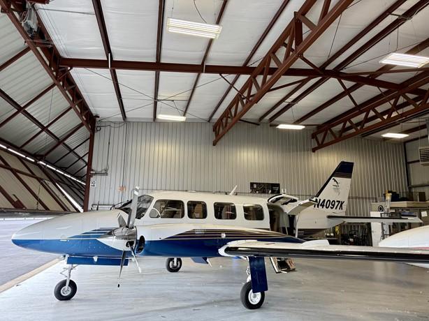 1981 PIPER NAVAJO CHIEFTAIN Photo 2