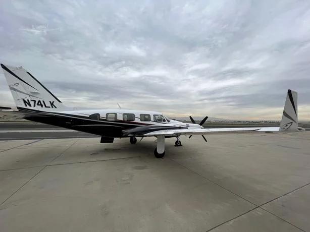 1980 PIPER NAVAJO CR Photo 2