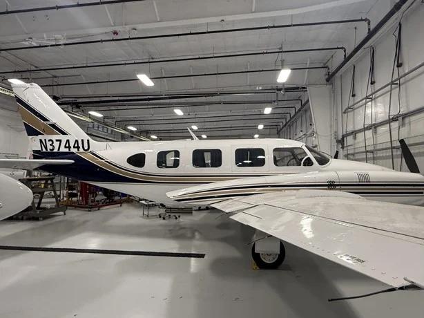 1983 PIPER NAVAJO CR Photo 2