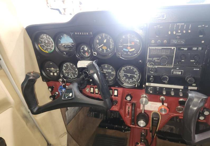 1971 Cessna 150L Photo 3