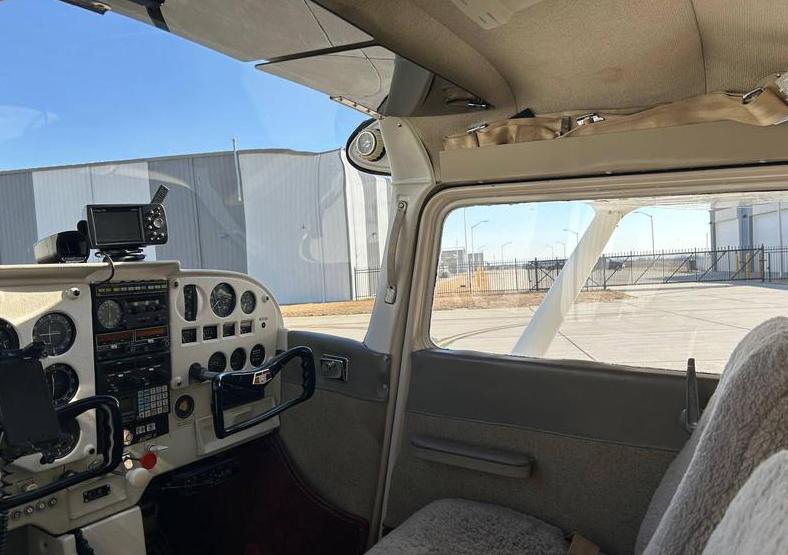 1966 CESSNA 172G Photo 3